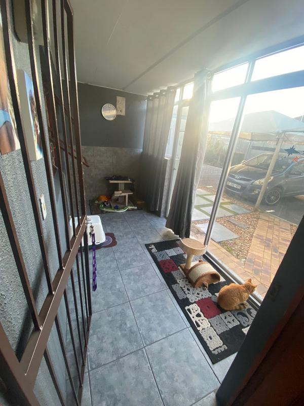 2 Bedroom Property for Sale in Ferndale Western Cape